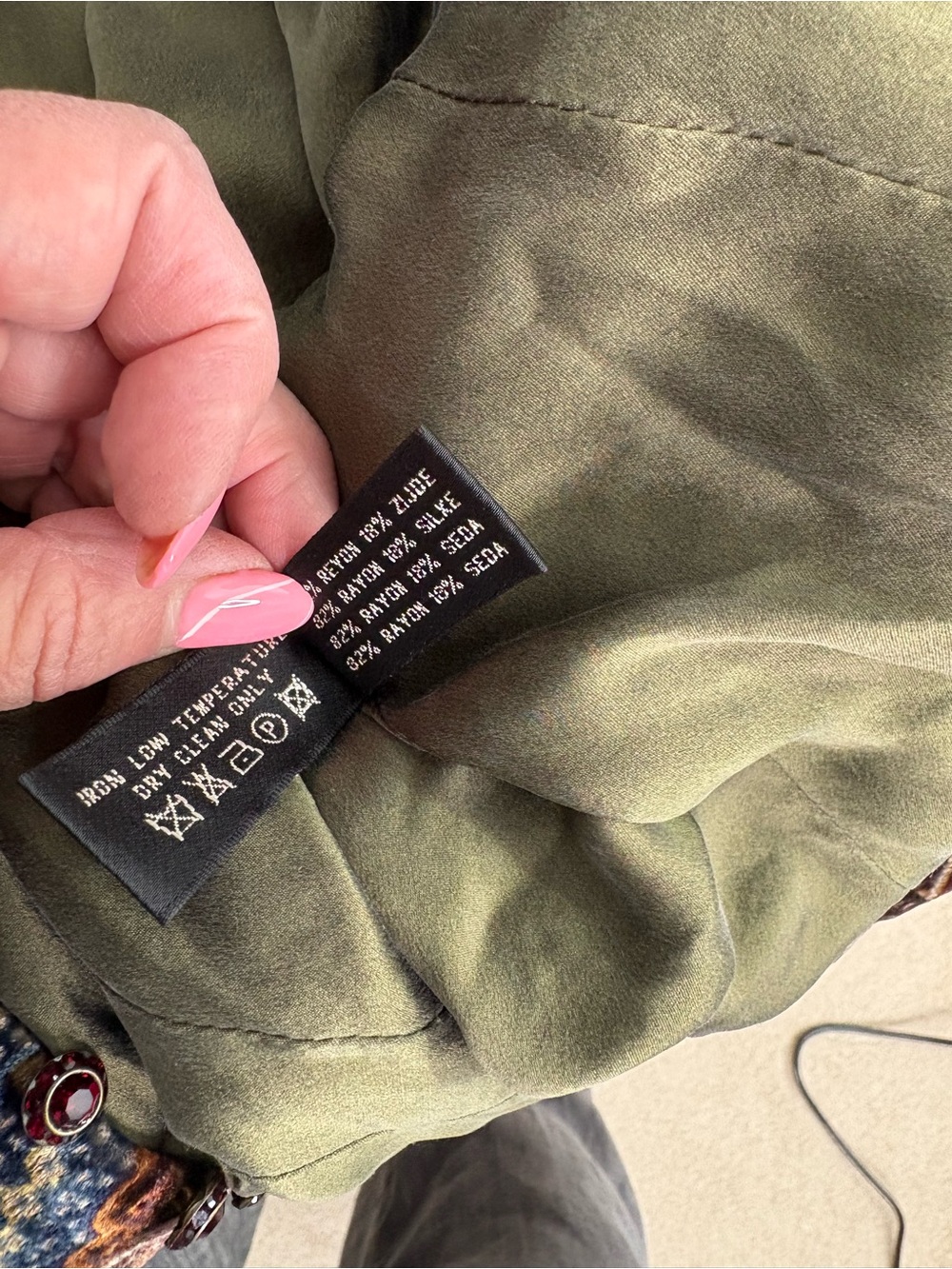 Patagonia Women's Lightweight reversible Quilted Jacket Charcoal Gray and Black - Picture 6 of 7